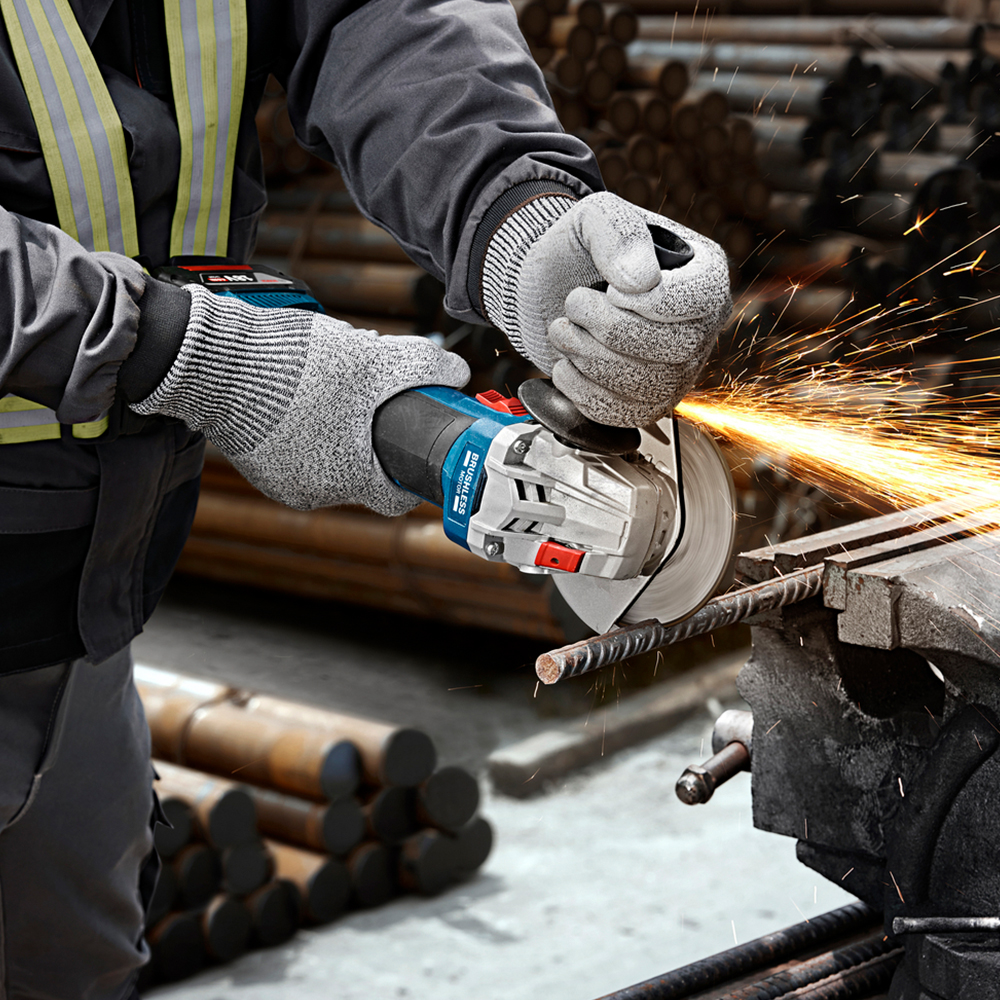 Брусалица батериска Bosch GWS 18V-8