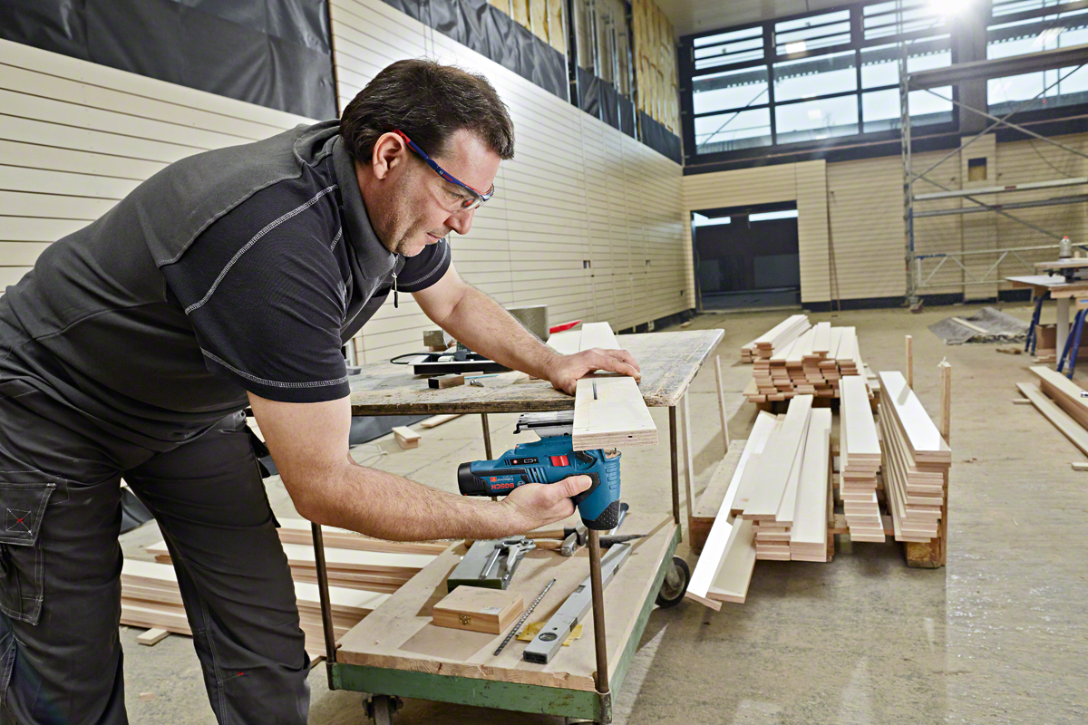 Батериска убодна пила Bosch GST 12V-70