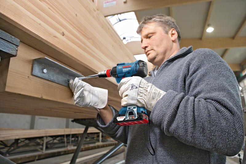 Батериска ударна штрафилица Bosch GDX 180-Li